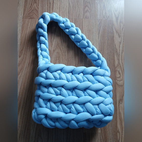 Chunky Knit Blue Handbag - Picture 2 of 8
